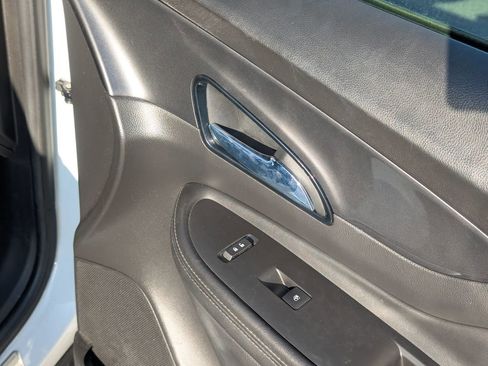 Used 2020 Buick Encore Essence image 37