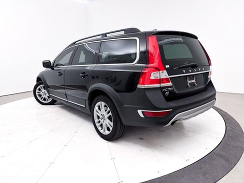 Used 2016 Volvo XC70 T5 Premier w/ Convenience Package image 2