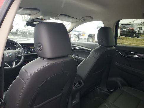 Used 2023 Buick Envision Essence image 11