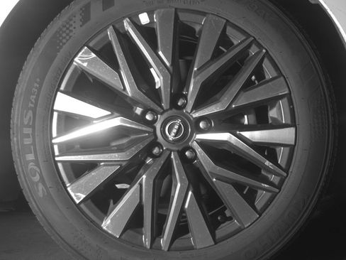 Used 2025 Nissan Altima 2.5 SV image 13