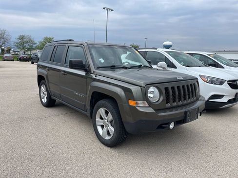 Used 2016 Jeep Patriot Sport w/ Power Value Group AWD/4WD image 1