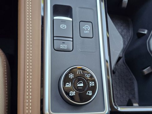 New 2026 Nissan Pathfinder Platinum AWD/4WD image 21