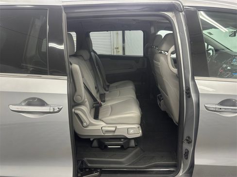 Used 2018 Honda Odyssey Elite image 17