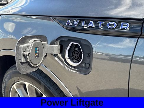Used 2020 Lincoln Aviator Grand Touring w/ Equipment Group 301A AWD/4WD image 19