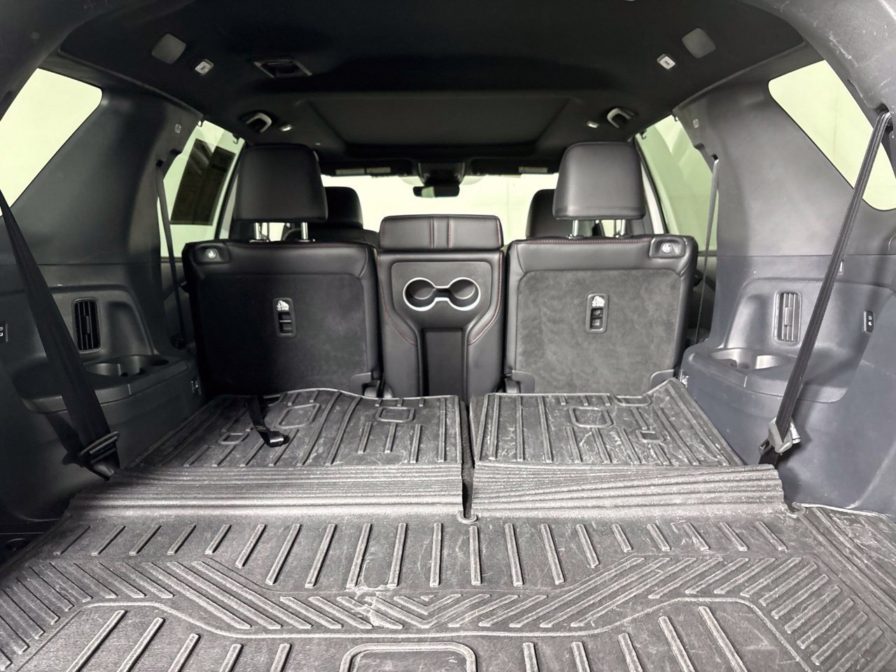 Used 2025 Honda Pilot Black Edition image 31