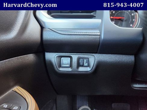 Used 2023 GMC Acadia SLE image 20