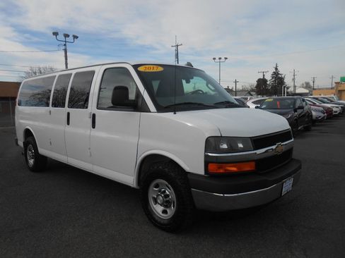 Used 2017 Chevrolet Express 3500 LT w/ LT Preferred Equipment Group image 4