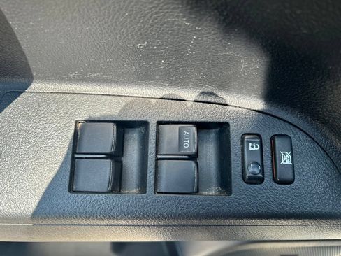 Used 2012 Toyota Highlander Limited w/ Tow Pkg AWD/4WD image 21