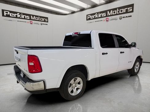 Used 2025 RAM 1500 Big Horn AWD/4WD image 5