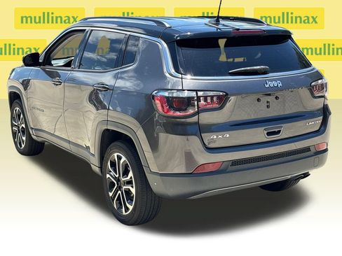 Used 2022 Jeep Compass Limited AWD/4WD image 9