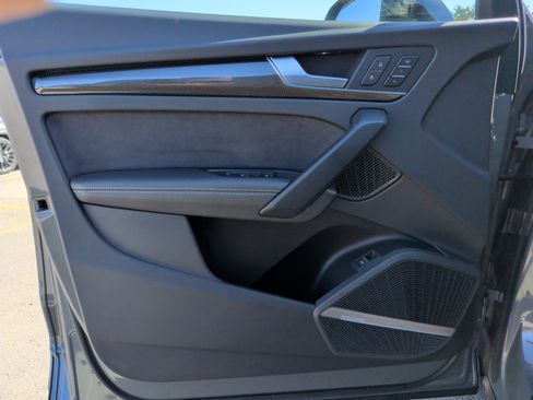 Used 2023 Audi SQ5 Prestige w/ Prestige Package image 28