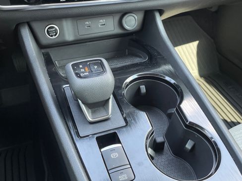 Used 2023 Nissan Rogue SV FWD image 17