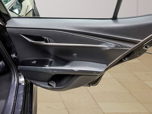 Used 2025 Toyota Camry SE FWD image 20
