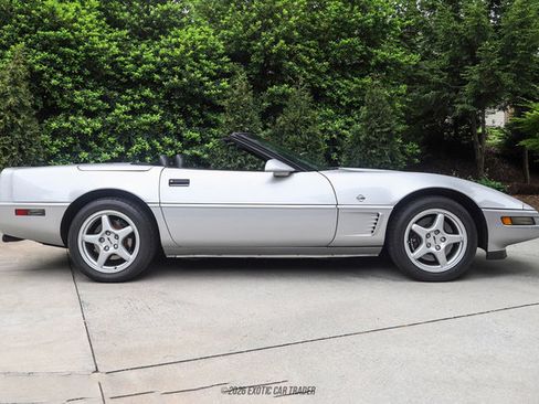 Used 1996 Chevrolet Corvette Convertible RWD image 9