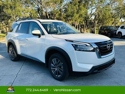 New 2025 Nissan Pathfinder SV