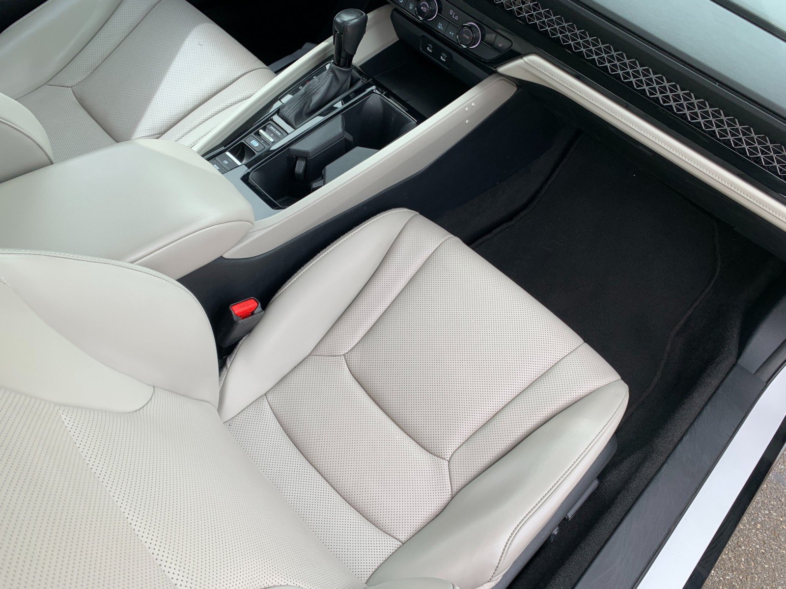 Used 2023 Honda Accord EX-L image 39