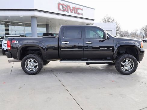 Used 2011 GMC Sierra 3500 Denali image 7