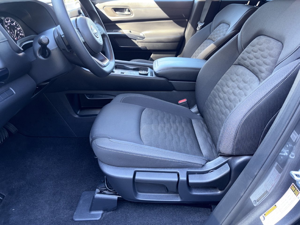 Certified 2025 Nissan Pathfinder S AWD/4WD image 24