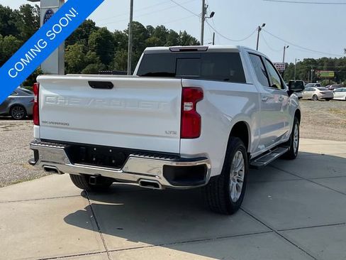 Used 2022 Chevrolet Silverado 1500 LTZ w/ LTZ Convenience Package II AWD/4WD image 7