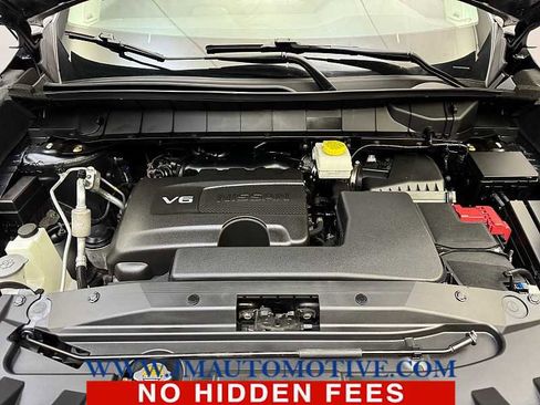 Used 2022 Nissan Pathfinder SL w/ SL Premium Package image 10