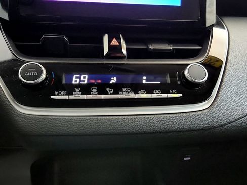 Certified 2023 Toyota Corolla LE FWD image 33