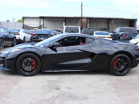 Used 2025 Chevrolet Corvette Z06 w/ Battery Protection Package RWD image 8