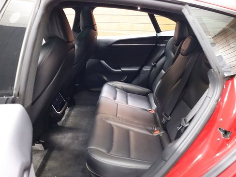 Used 2022 Tesla Model S AWD image 32