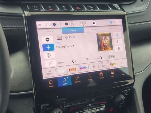 New 2025 Jeep Grand Cherokee Limited image 27