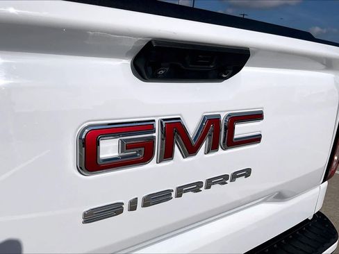 Used 2023 GMC Sierra 1500 Pro w/ Graphite Edition AWD/4WD image 29