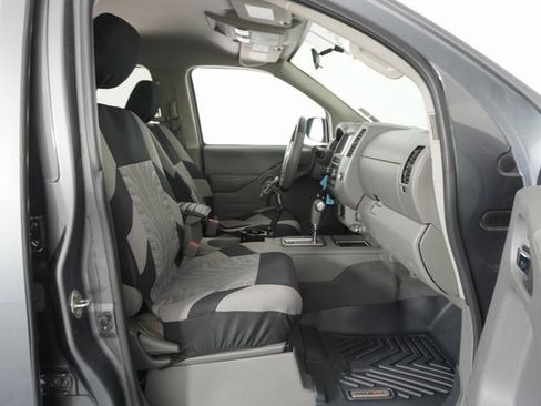 Used 2019 Nissan Frontier SV image 36