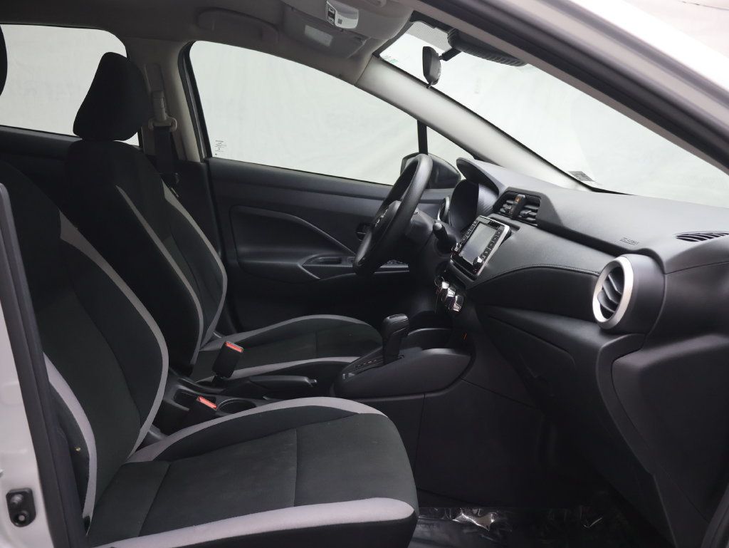 Used 2025 Nissan Versa S FWD image 9