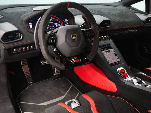 Used 2022 Lamborghini Huracan STO RWD image 13