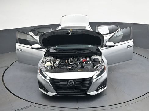 Used 2023 Nissan Altima 2.5 SV w/ SV Premium Package FWD image 54
