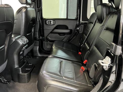 Used 2021 Jeep Wrangler Unlimited Sahara image 24