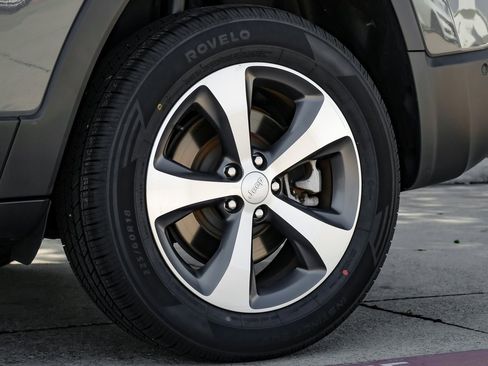 Used 2021 Jeep Cherokee Limited w/ Mopar Interior Package image 69