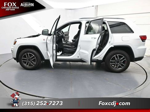 Used 2020 Jeep Grand Cherokee Trailhawk AWD/4WD image 39