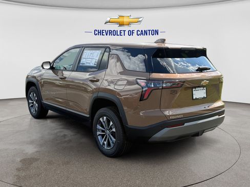 New 2027 Chevrolet Equinox LT w/ Convenience Package II FWD image 7