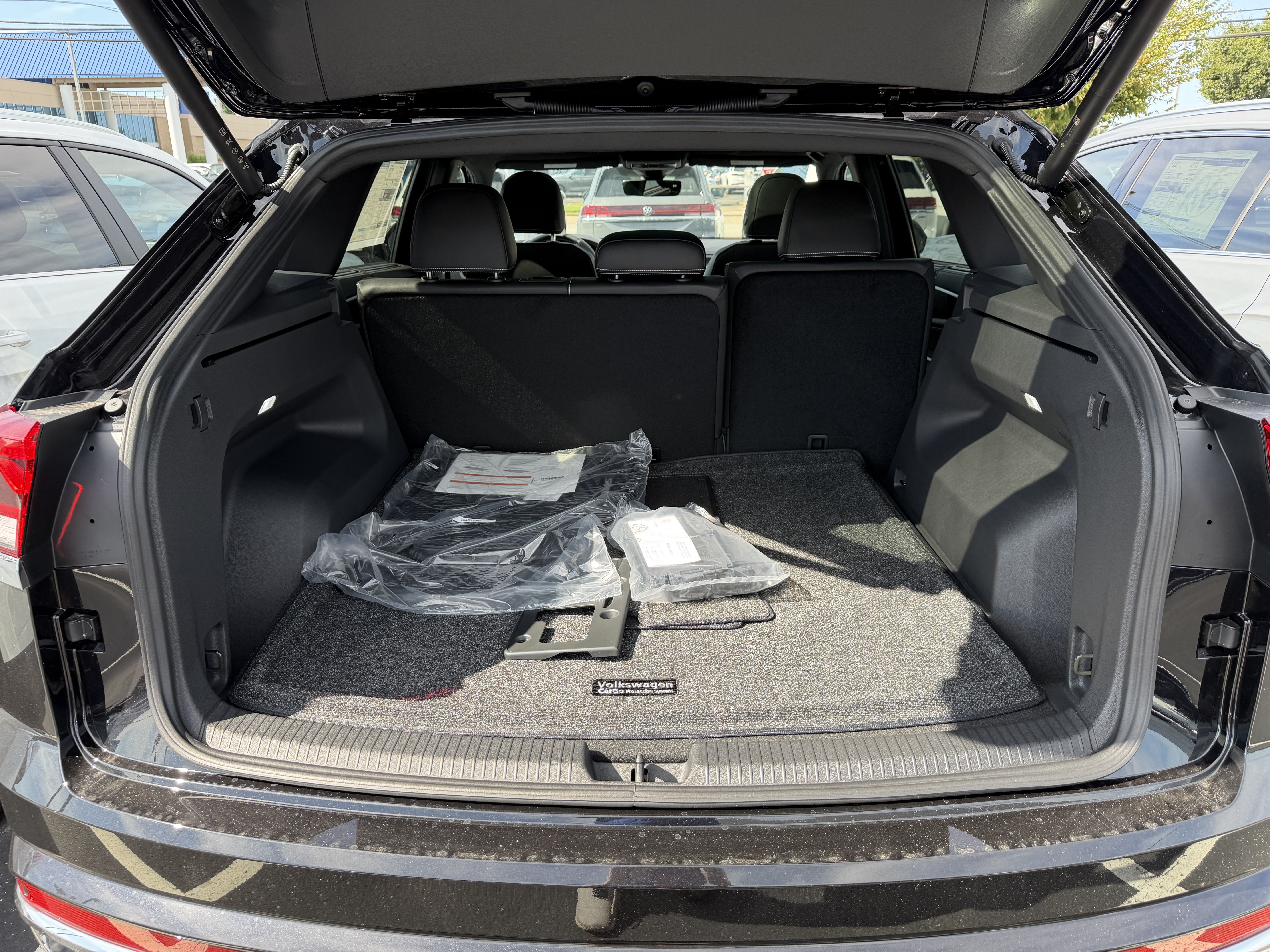 New 2026 Volkswagen Atlas Cross Sport SEL AWD/4WD image 27