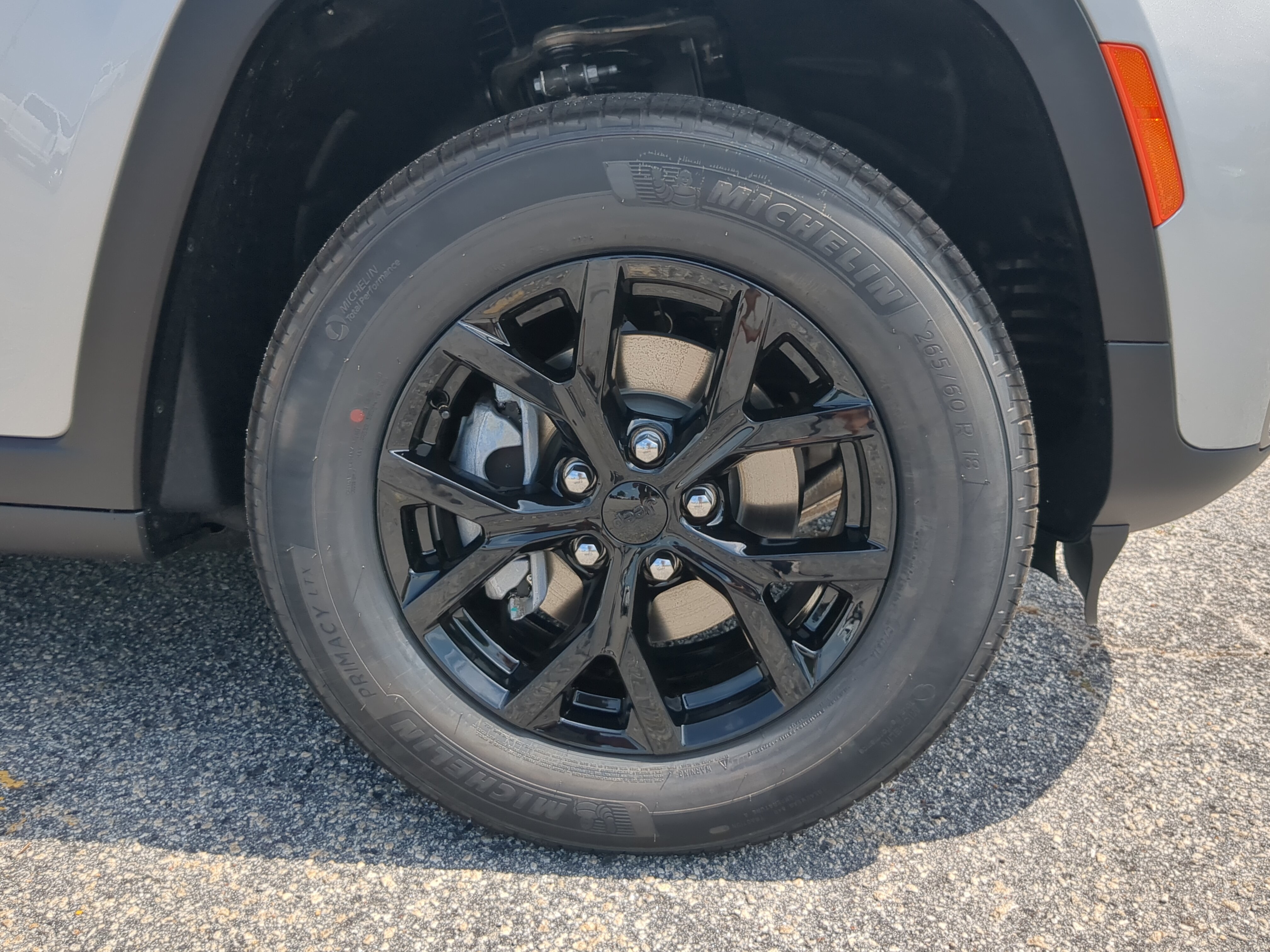 New 2026 Jeep Grand Cherokee Altitude RWD image 9