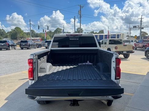 Used 2024 Chevrolet Silverado 2500 LTZ w/ LTZ Plus Package image 6