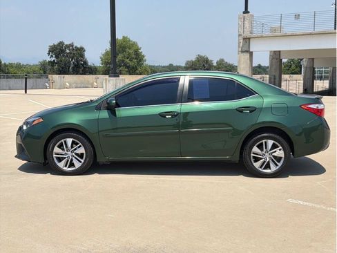 Used 2014 Toyota Corolla LE w/ Driver Convenience Package FWD image 4