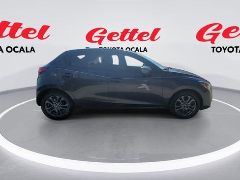 Used 2020 Toyota Yaris LE image 9