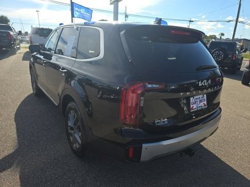 Used 2024 Kia Telluride LX FWD image 5