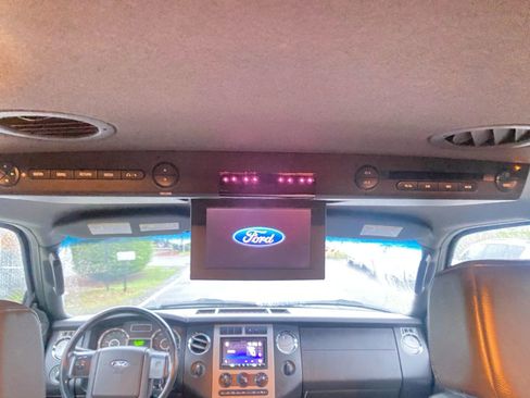 Used 2007 Ford Expedition XLT image 14