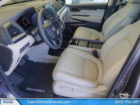 New 2026 Honda Odyssey EX-L image 13