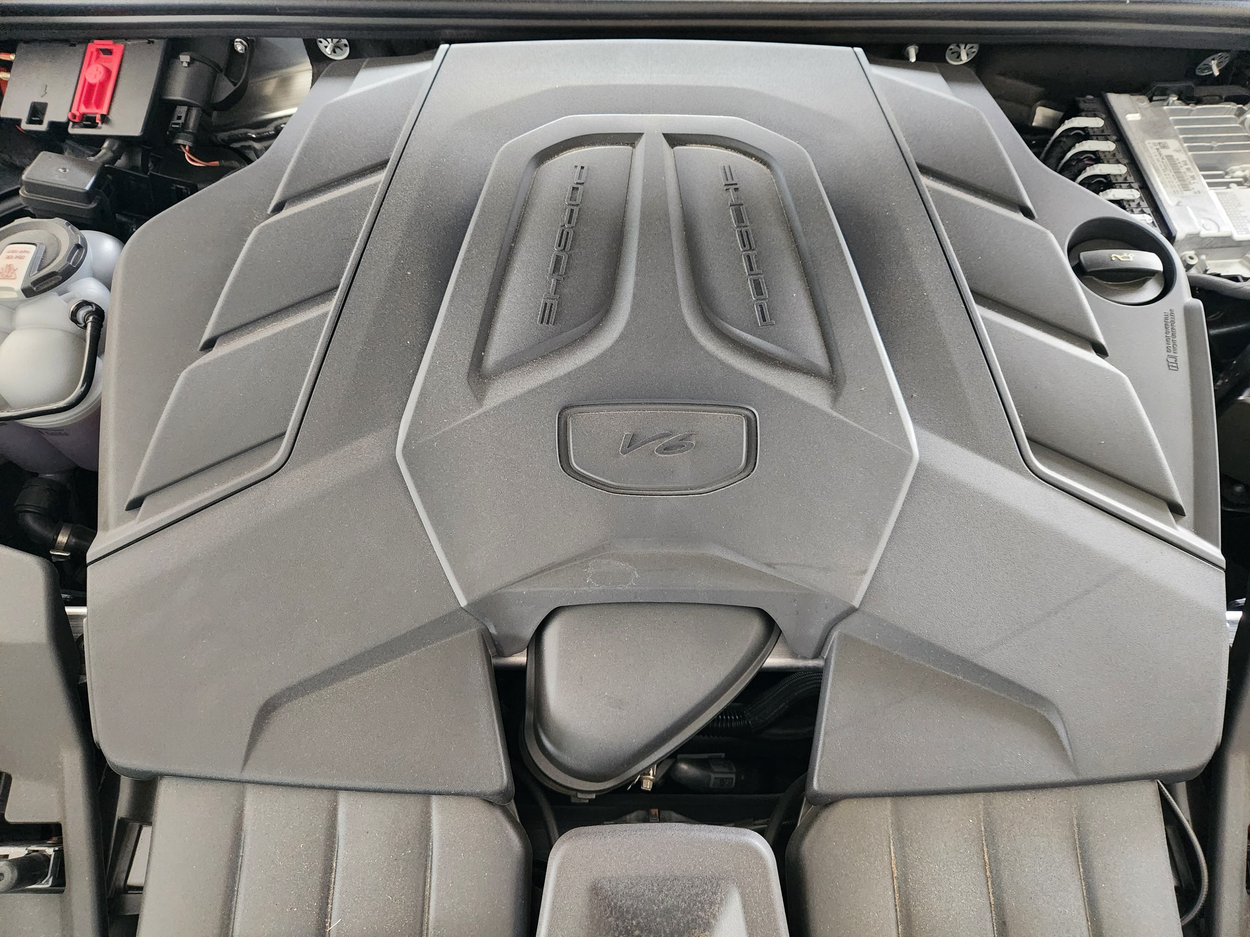Certified 2026 Porsche Cayenne AWD/4WD image 31