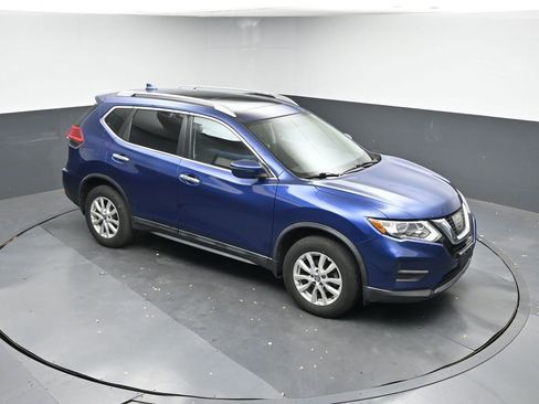 Used 2017 Nissan Rogue SV w/ Sun & Sound Touring Package image 24