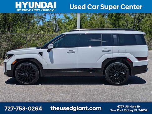 Used 2025 Hyundai Santa Fe Calligraphy FWD image 2