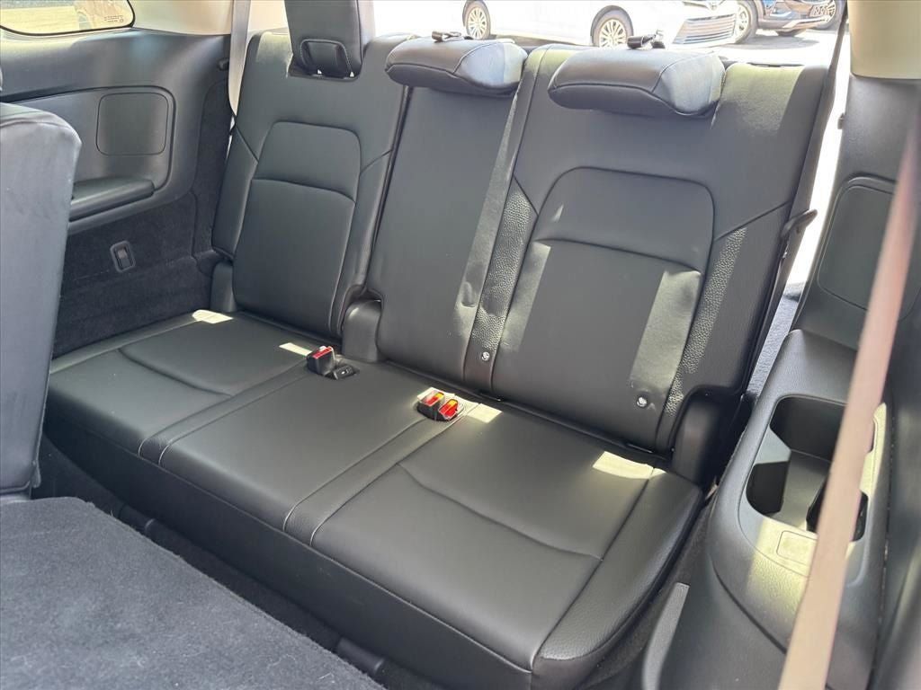 Used 2023 Nissan Pathfinder SL AWD/4WD image 15