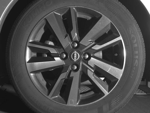 Used 2025 Nissan Versa SV FWD image 15